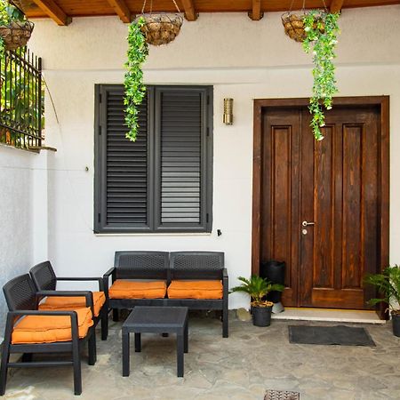 Lucas Central Relaxing House Tirana Bagian luar foto