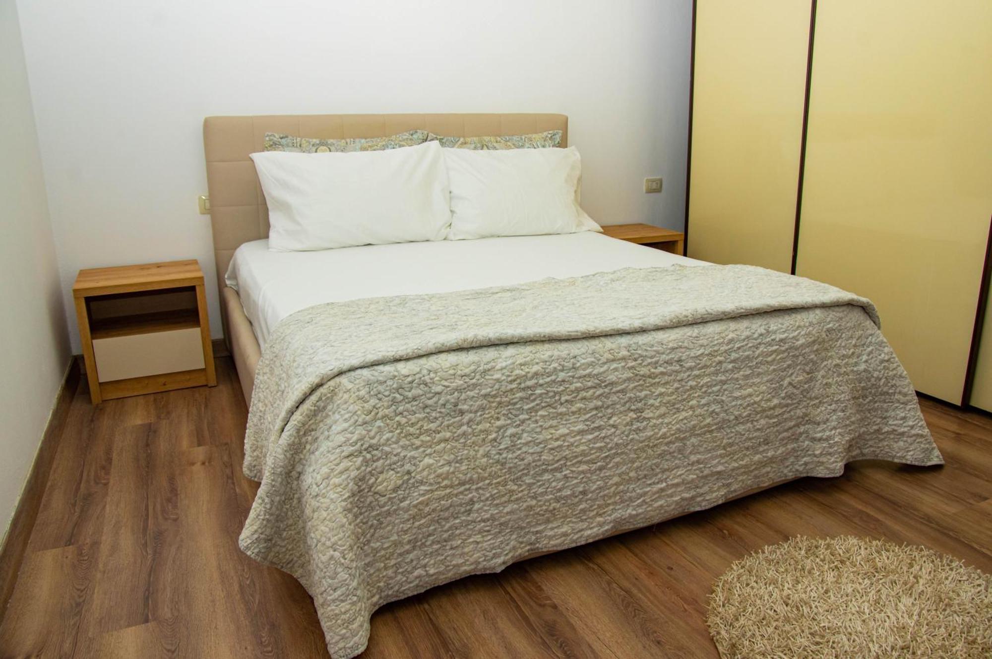 Lucas Central Relaxing House Tirana Bagian luar foto